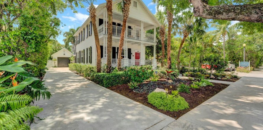 House in Delray Beach, Florida 4 bedrooms, 233.46 sq.m. № 2158283