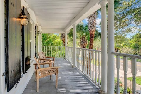 House in Delray Beach, Florida 4 bedrooms, 233.46 sq.m. № 2158283 - photo 4