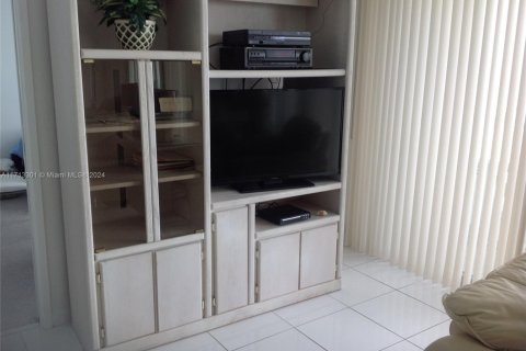 Copropriété à louer à Miami Beach, Floride: 2 chambres, 95.69 m2 № 1868581 - photo 19