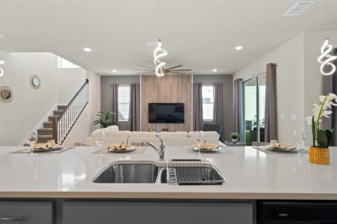 Villa ou maison à vendre à Kissimmee, Floride: 6 chambres, 278.52 m2 № 2218360 - photo 29