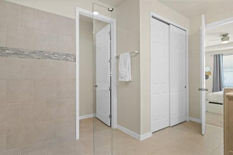 Villa ou maison à vendre à Kissimmee, Floride: 6 chambres, 278.52 m2 № 2218360 - photo 17