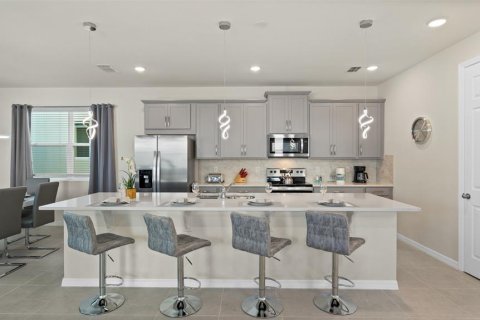 Villa ou maison à vendre à Kissimmee, Floride: 6 chambres, 278.52 m2 № 2218360 - photo 25