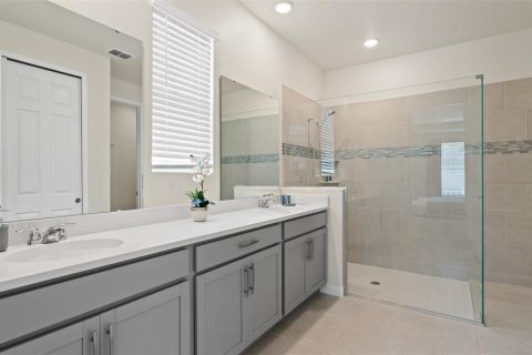 Villa ou maison à vendre à Kissimmee, Floride: 6 chambres, 278.52 m2 № 2218360 - photo 15