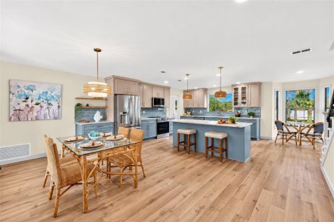 Villa ou maison à vendre à Daytona Beach, Floride: 4 chambres, 248.14 m2 № 2398542 - photo 8