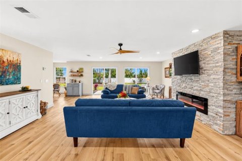 Villa ou maison à vendre à Daytona Beach, Floride: 4 chambres, 248.14 m2 № 2398542 - photo 26