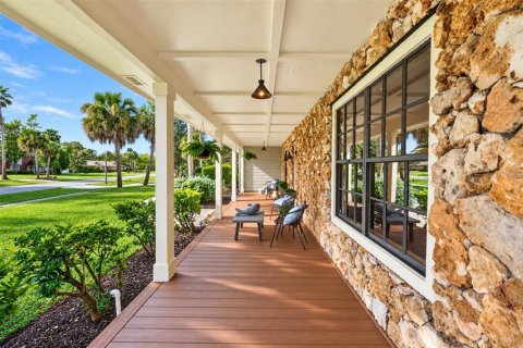 Villa ou maison à vendre à Daytona Beach, Floride: 4 chambres, 248.14 m2 № 2398542 - photo 4