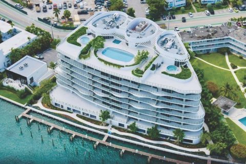 Condo à Bay Harbor Islands, Floride, 4 chambres  № 1998217