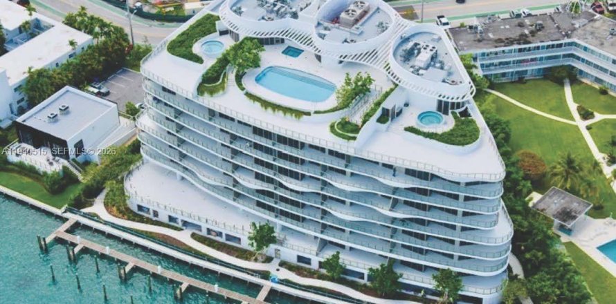 Condo à Bay Harbor Islands, Floride, 4 chambres  № 1998217