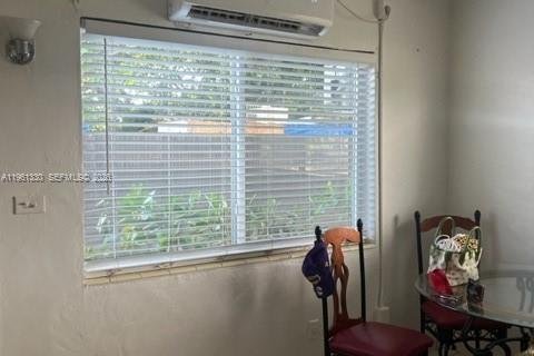 Снять в аренду виллу или дом в Майами, Флорида 2 спальни, 111.48м2, № 2023213 - фото 5