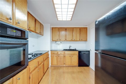 Condominio en venta en Miami, Florida, 1 dormitorio, 94.02 m2 № 1952008 - foto 15