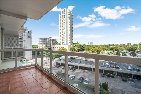 Condominio en venta en Miami, Florida, 1 dormitorio, 94.02 m2 № 1952008 - foto 27