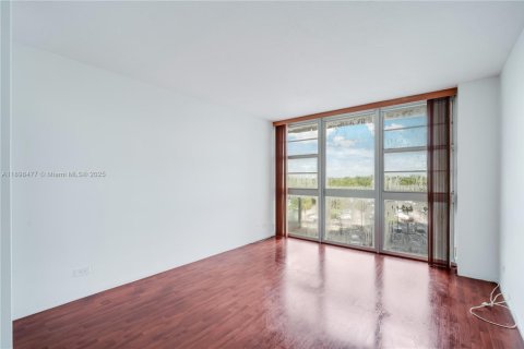 Condominio en venta en Miami, Florida, 1 dormitorio, 94.02 m2 № 1952008 - foto 24