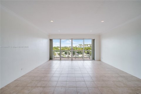 Condominio en venta en Miami, Florida, 1 dormitorio, 94.02 m2 № 1952008 - foto 20