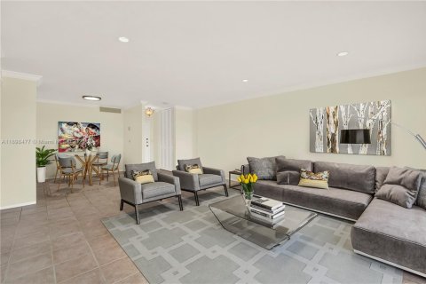 Condominio en venta en Miami, Florida, 1 dormitorio, 94.02 m2 № 1952008 - foto 12