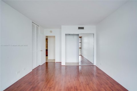 Condominio en venta en Miami, Florida, 1 dormitorio, 94.02 m2 № 1952008 - foto 23