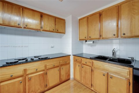 Condominio en venta en Miami, Florida, 1 dormitorio, 94.02 m2 № 1952008 - foto 14