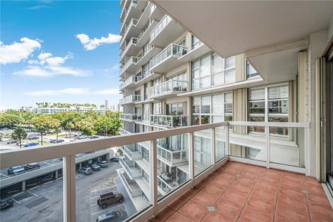 Condominio en venta en Miami, Florida, 1 dormitorio, 94.02 m2 № 1952008 - foto 28