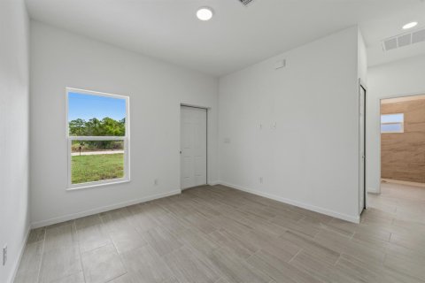 House in Lake Placid, Florida 2 bedrooms, 120.49 sq.m. № 2250078 - photo 15