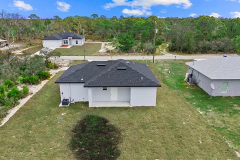 House in Lake Placid, Florida 2 bedrooms, 120.49 sq.m. № 2250078 - photo 21