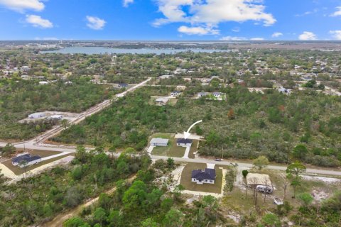 House in Lake Placid, Florida 2 bedrooms, 120.49 sq.m. № 2250078 - photo 20