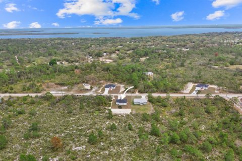 House in Lake Placid, Florida 2 bedrooms, 120.49 sq.m. № 2250078 - photo 17