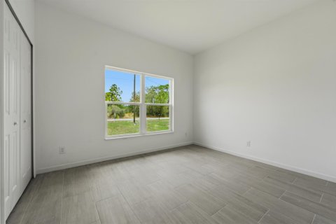 House in Lake Placid, Florida 2 bedrooms, 120.49 sq.m. № 2250078 - photo 12
