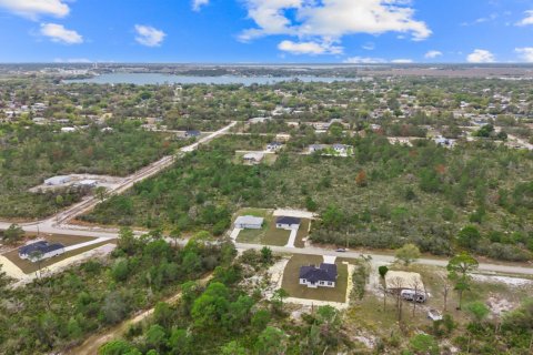 House in Lake Placid, Florida 2 bedrooms, 120.49 sq.m. № 2250078 - photo 19