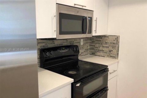 Touwnhouse à louer à Aventura, Floride: 2 chambres, 155.43 m2 № 2029348 - photo 27