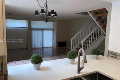 Touwnhouse à louer à Aventura, Floride: 2 chambres, 155.43 m2 № 2029348 - photo 22