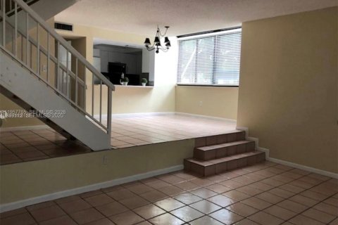 Touwnhouse à louer à Aventura, Floride: 2 chambres, 155.43 m2 № 2029348 - photo 12