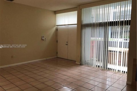 Touwnhouse à louer à Aventura, Floride: 2 chambres, 155.43 m2 № 2029348 - photo 9