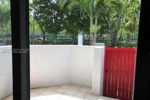 Touwnhouse à louer à Aventura, Floride: 2 chambres, 155.43 m2 № 2029348 - photo 4