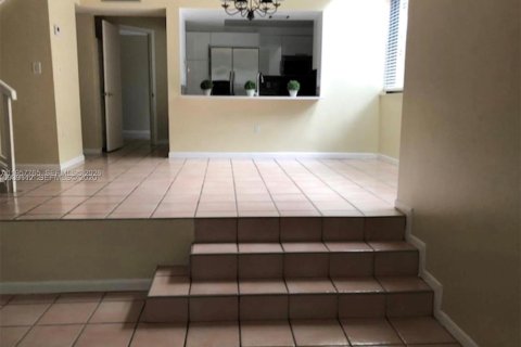 Touwnhouse à louer à Aventura, Floride: 2 chambres, 155.43 m2 № 2029348 - photo 11