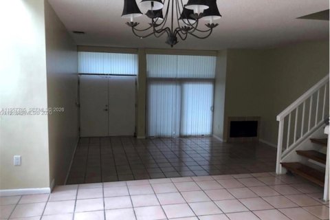Touwnhouse à louer à Aventura, Floride: 2 chambres, 155.43 m2 № 2029348 - photo 8