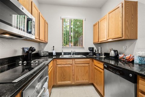 Touwnhouse à vendre à Kissimmee, Floride: 3 chambres, 133.78 m2 № 2317296 - photo 16