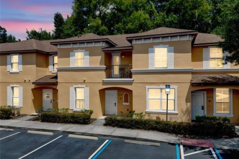 Touwnhouse à vendre à Kissimmee, Floride: 3 chambres, 133.78 m2 № 2317296 - photo 5