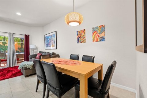 Touwnhouse à vendre à Kissimmee, Floride: 3 chambres, 133.78 m2 № 2317296 - photo 21