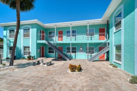 Appartement à louer à Saint Pete Beach, Floride: 2 chambres, 102.19 m2 № 2419690 - photo 2