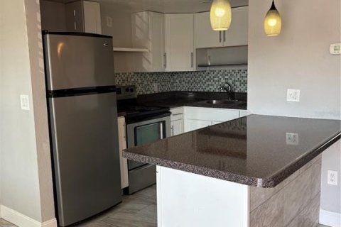 Appartement à louer à Saint Pete Beach, Floride: 2 chambres, 102.19 m2 № 2419690 - photo 11