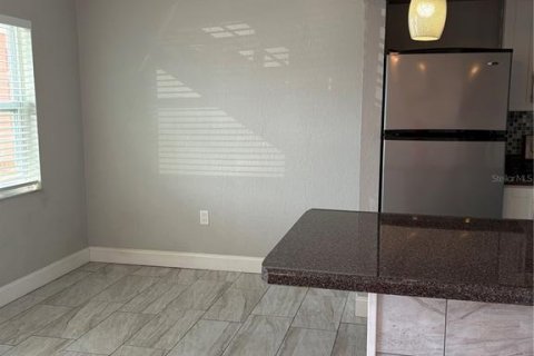 Appartement à louer à Saint Pete Beach, Floride: 2 chambres, 102.19 m2 № 2419690 - photo 12