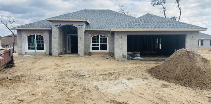 Casa en Citrus Springs, Florida 4 dormitorios, 216.46 m2 № 1537117