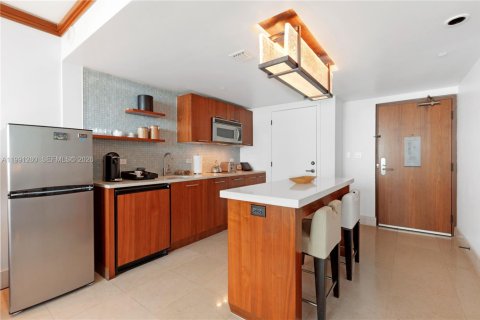 Снять в аренду кондоминиум в Майами-Бич, Флорида 1 спальня, 61.5м2, № 2052357 - фото 9