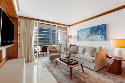 Снять в аренду кондоминиум в Майами-Бич, Флорида 1 спальня, 61.5м2, № 2052357 - фото 5