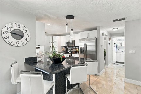 House in Brandon, Florida 4 bedrooms, 228.08 sq.m. № 2398429 - photo 22