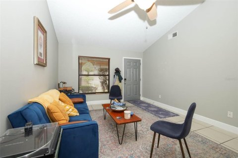 Copropriété à vendre à Winter Garden, Floride: 2 chambres, 86.4 m2 № 2203842 - photo 4