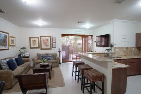 Adosado en alquiler en Miami, Florida, 3 dormitorios, 176.51 m2 № 1993749 - foto 12