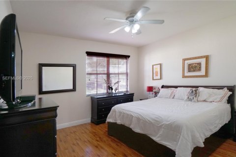 Adosado en alquiler en Miami, Florida, 3 dormitorios, 176.51 m2 № 1993749 - foto 26