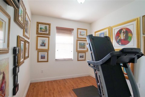 Adosado en alquiler en Miami, Florida, 3 dormitorios, 176.51 m2 № 1993749 - foto 19