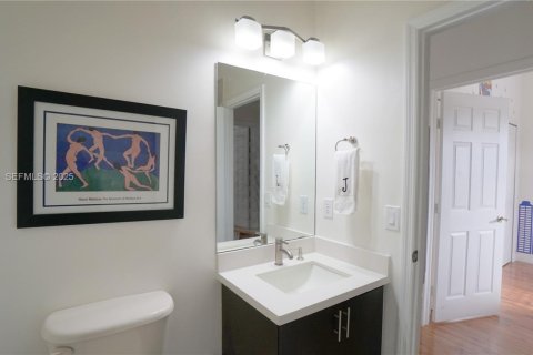 Adosado en alquiler en Miami, Florida, 3 dormitorios, 176.51 m2 № 1993749 - foto 18