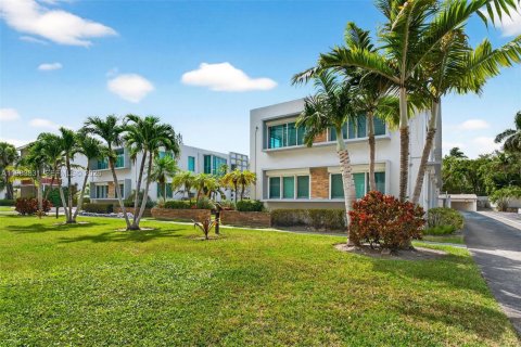 Condo à Bal Harbour, Floride, 1 chambre  № 2048450